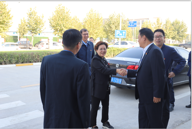 鄭州二七區委組織部常務副部長王波一行 蒞臨我公司考察指導黨建工作 鄭州二七區委組織部常務副部長王波一行 蒞臨我公司考察指導黨建工作
