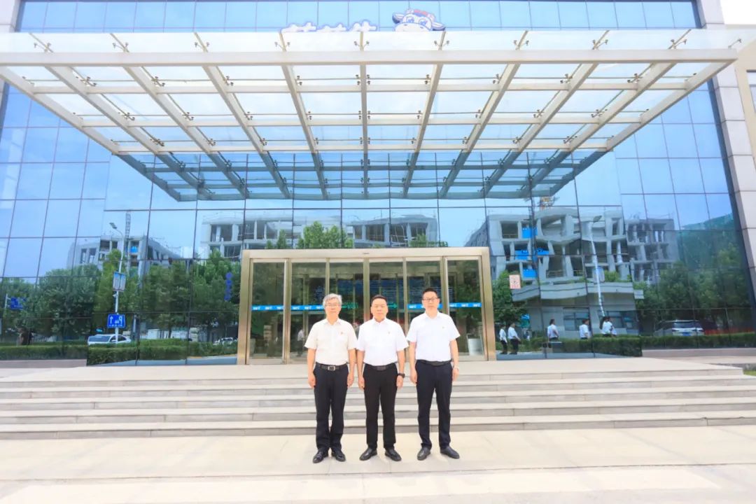 中國共產黨河南花花牛乳業集團股份有限公司第二屆委員會第二次黨員大會勝利召開 中國共產黨河南花花牛乳業集團股份有限公司第二屆委員會第二次黨員大會勝利召開