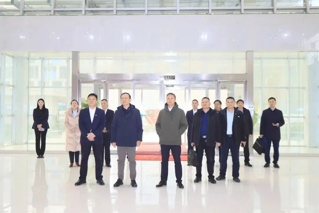 省政府國(guó)資委黨委書(shū)記、主任李濤一行到花花牛乳業(yè)集團(tuán)調(diào)研 省政府國(guó)資委黨委書(shū)記、主任李濤一行到花花牛乳業(yè)集團(tuán)調(diào)研