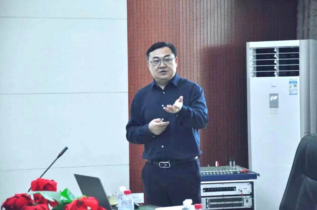 花花牛丨國家奶牛產業技術體系首席科學家、中國農業大學教授李勝利一行蒞臨花花牛魯山瑞亞參觀調研