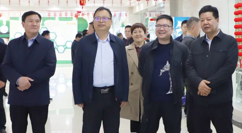 花花牛丨駐馬店市遂平縣政協黨組書記、主席張衛東一行蒞臨花花牛魯山瑞亞牧場參觀